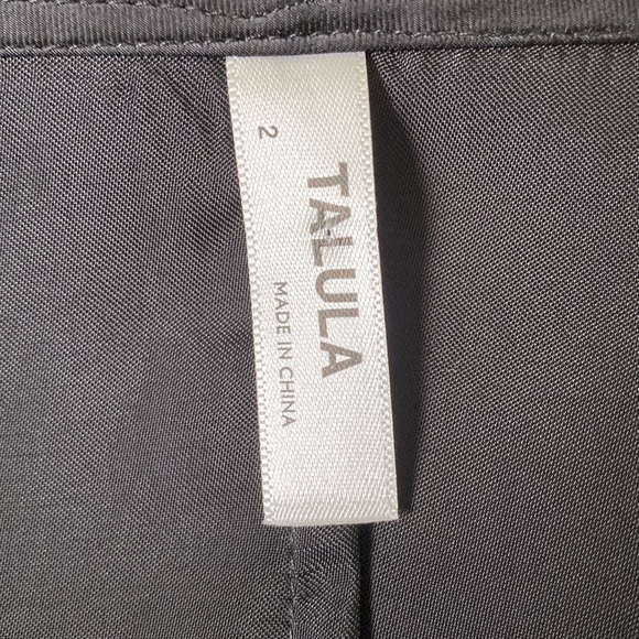 NWT ARITZIA Talula short wrap black, silky dress with Puff short sleeves - Picture 9 of 9